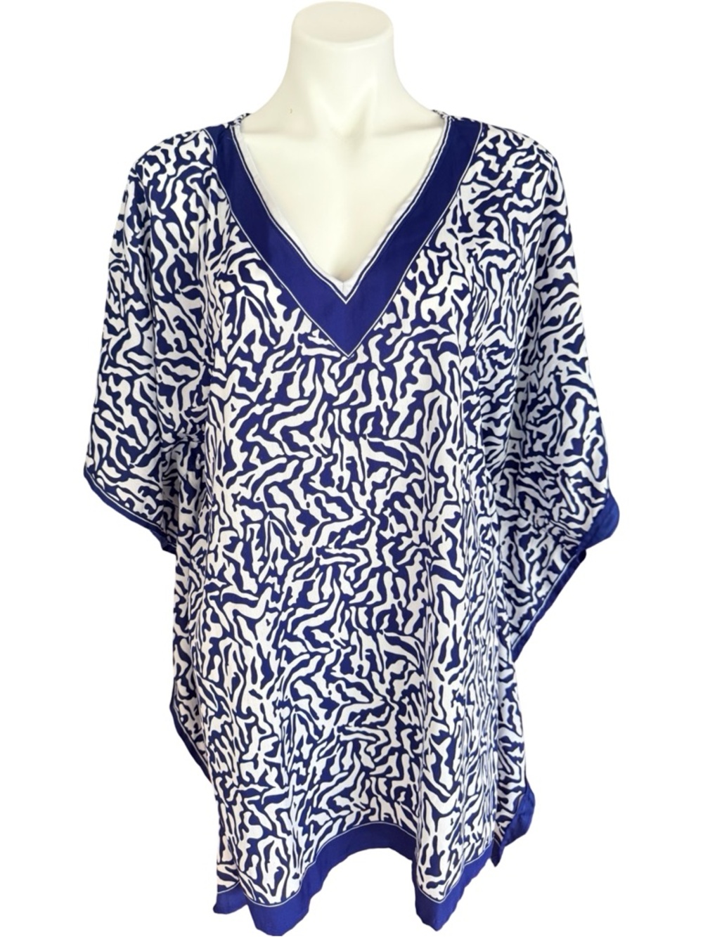 Navy & White Printed V-Neck Tunic Top